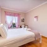 Peaceful Near The Center #1977 Apartman *