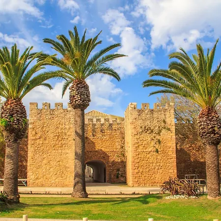 Peaceful Near The Center #1977 Apartamento Lagos