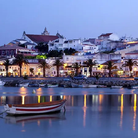 Peaceful Near The Center #1977 Apartamento